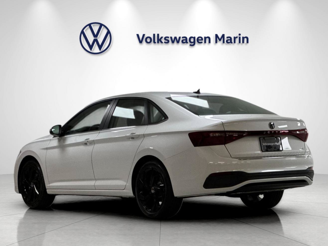 New 2027 Volkswagen Jetta SE FWD image 3