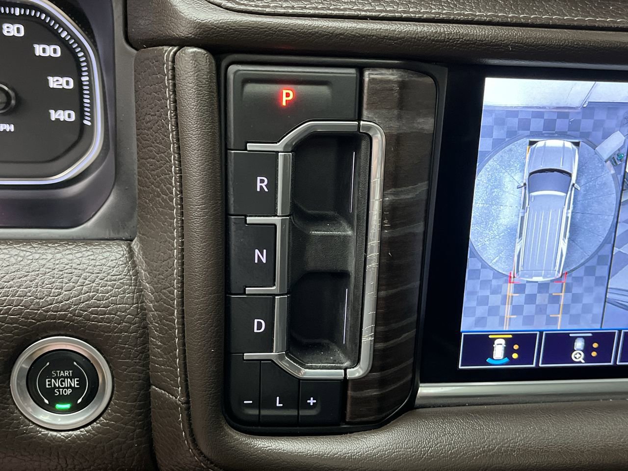 Certified 2021 GMC Yukon Denali w/ Denali Premium Package AWD/4WD image 29