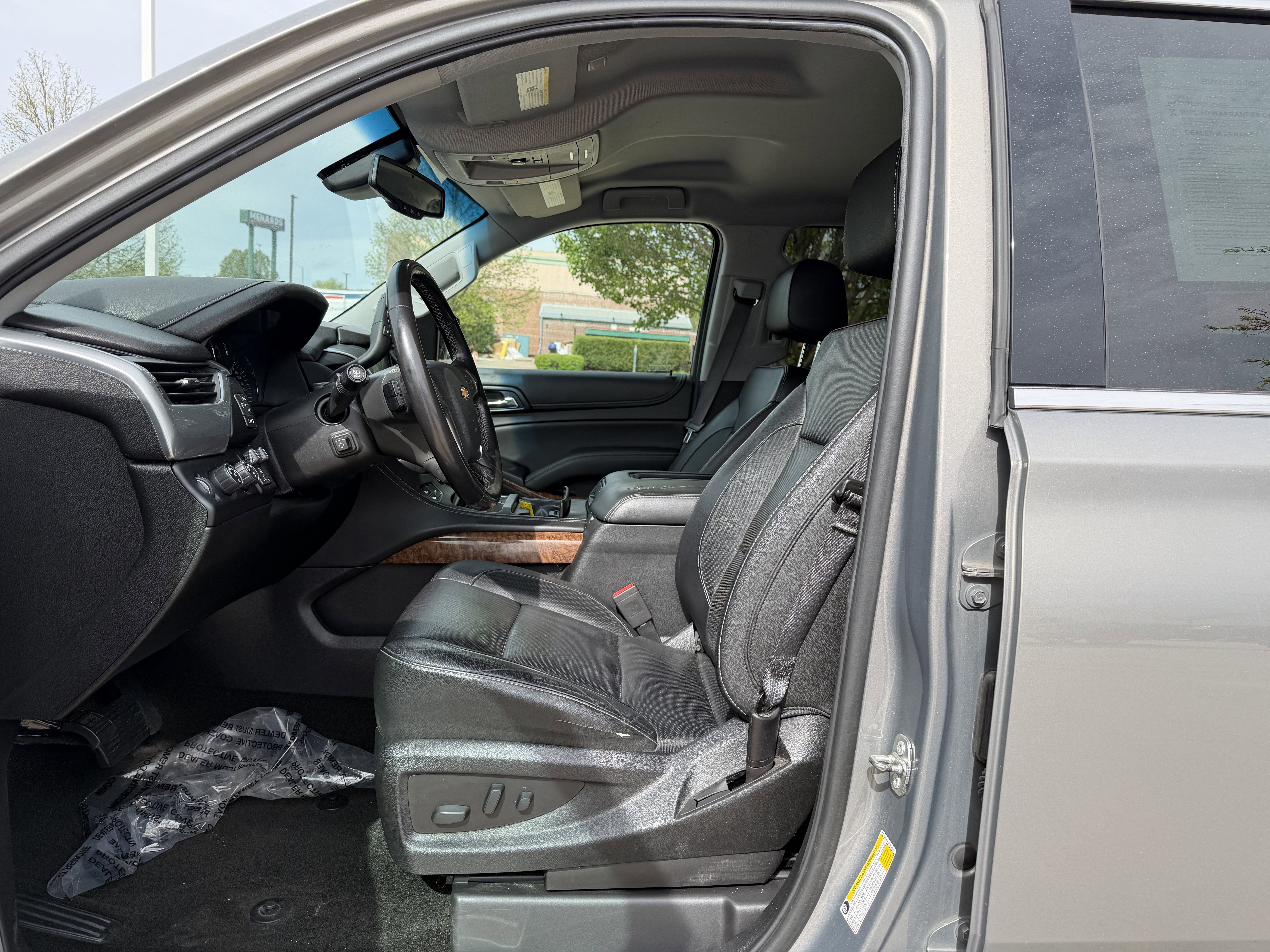 Used 2018 Chevrolet Suburban Premier w/ Max Trailering Package AWD/4WD image 13