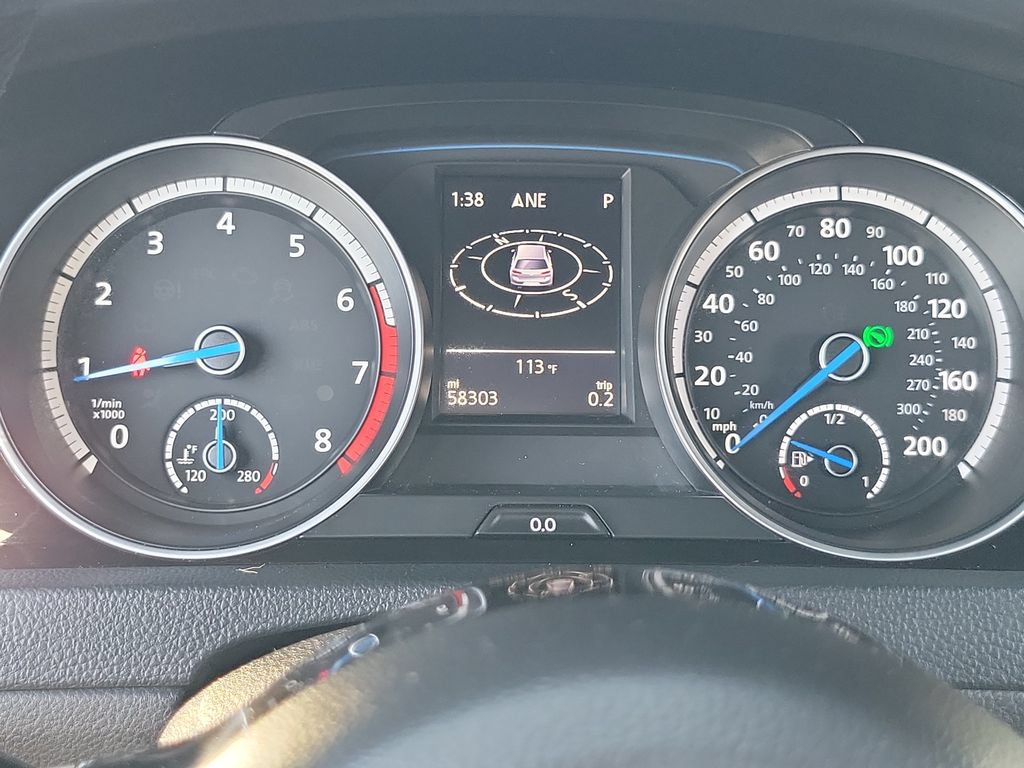 Used 2016 Volkswagen Golf 4-Door AWD/4WD image 7