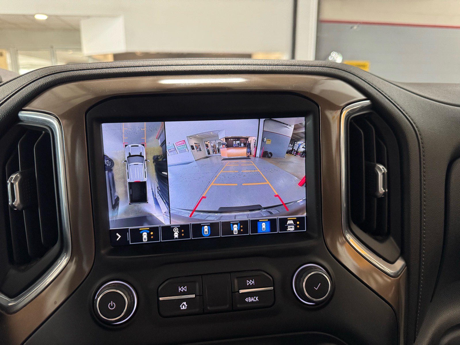 Certified 2021 Chevrolet Silverado 2500 High Country w/ Z71 Off-Road Package AWD/4WD image 26