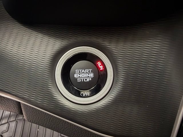 Used 2023 Jeep Grand Cherokee Altitude AWD/4WD image 17