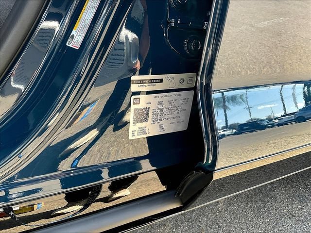 New 2027 Chevrolet Traverse RS w/ LPO, Floor Liner Package FWD image 10