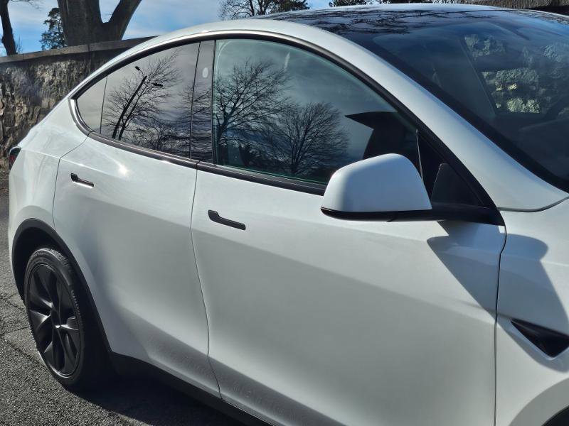 Used 2025 Tesla Model Y Long Range image 21