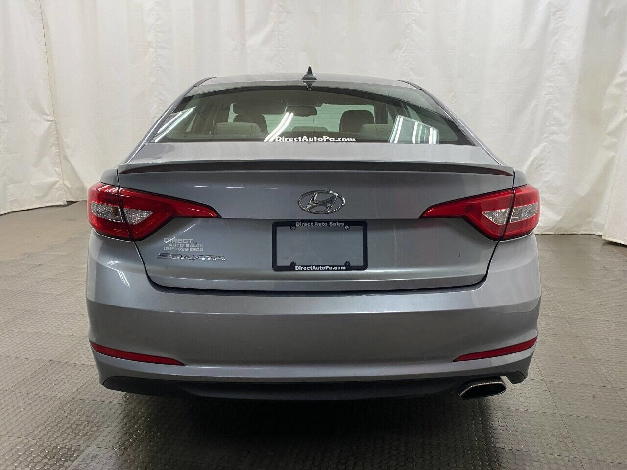 Used 2015 Hyundai Sonata SE w/ Option Group 09 FWD image 8