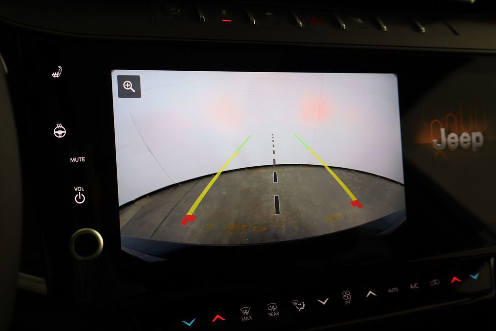 New 2026 Jeep Grand Cherokee Limited image 38