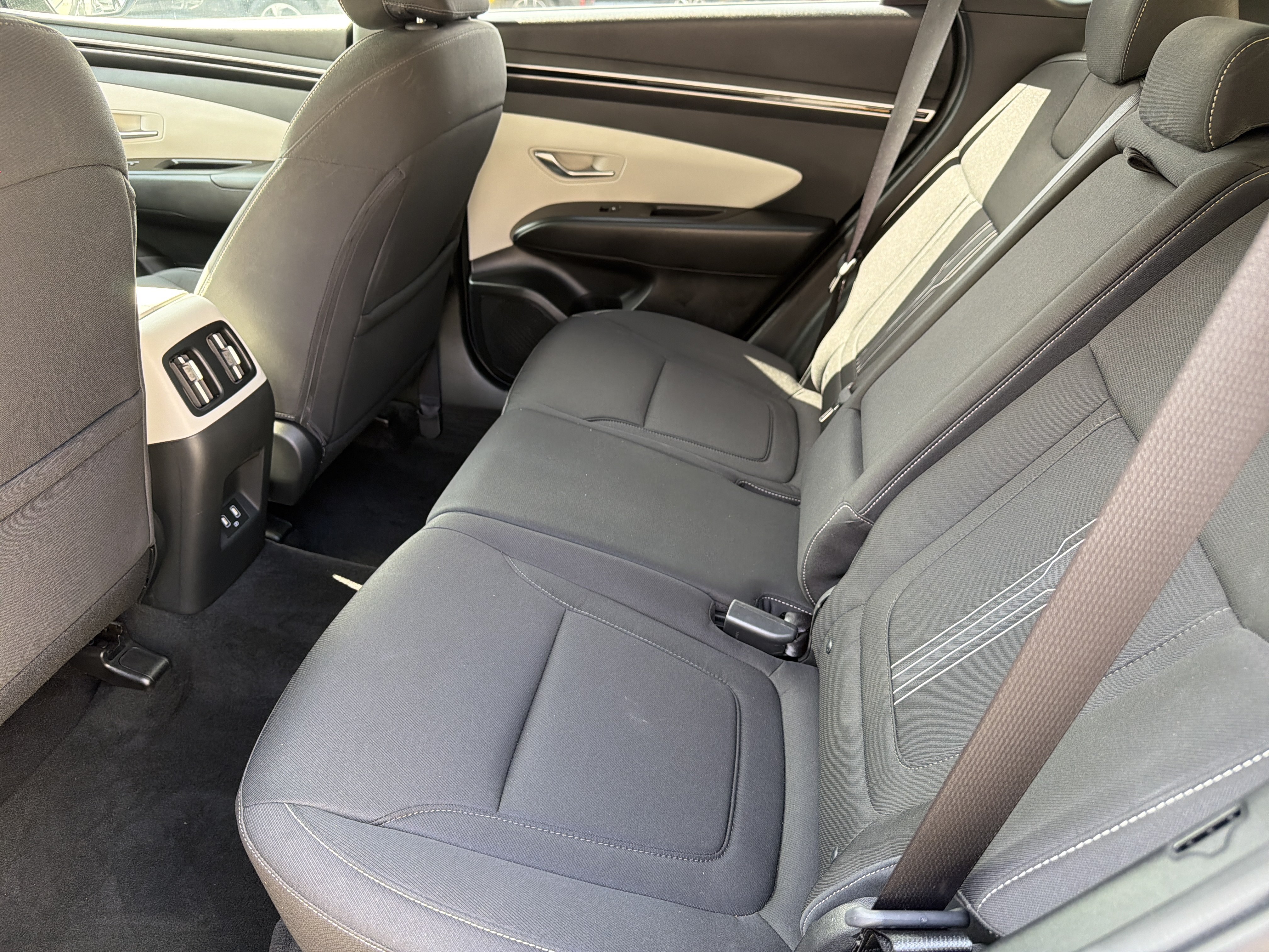 Used 2023 Hyundai Tucson SEL AWD/4WD image 16