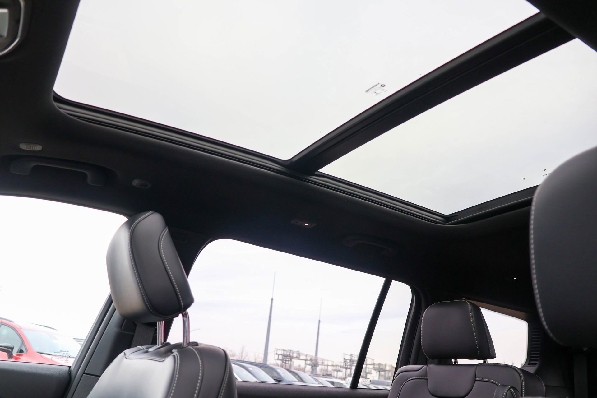 New 2026 Jeep Grand Cherokee L Limited w/ Limited Altitude Package image 8