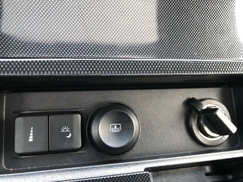 Used 2010 Ford Taurus SHO image 31