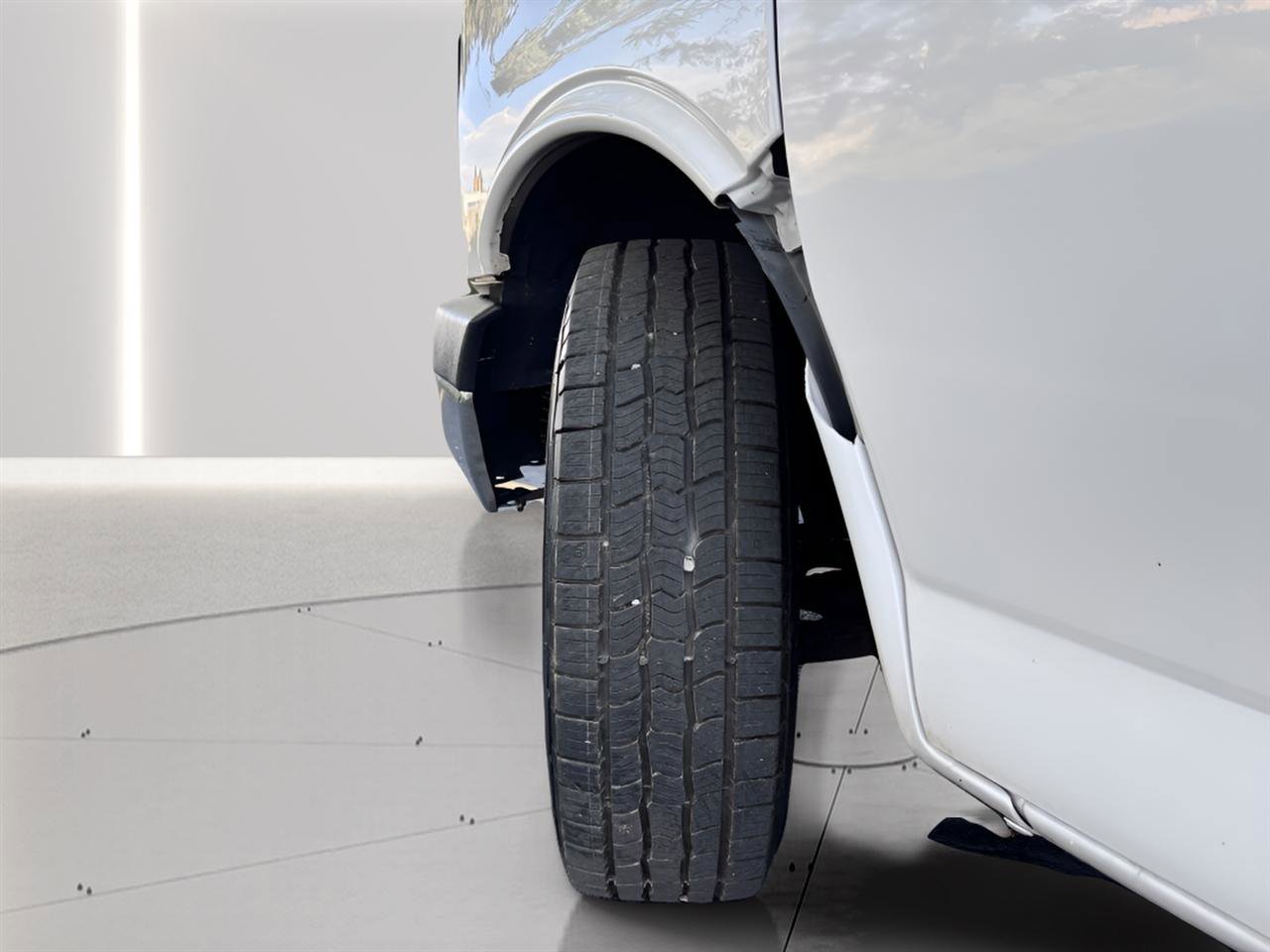 Used 2005 Chevrolet Express 1500 image 22