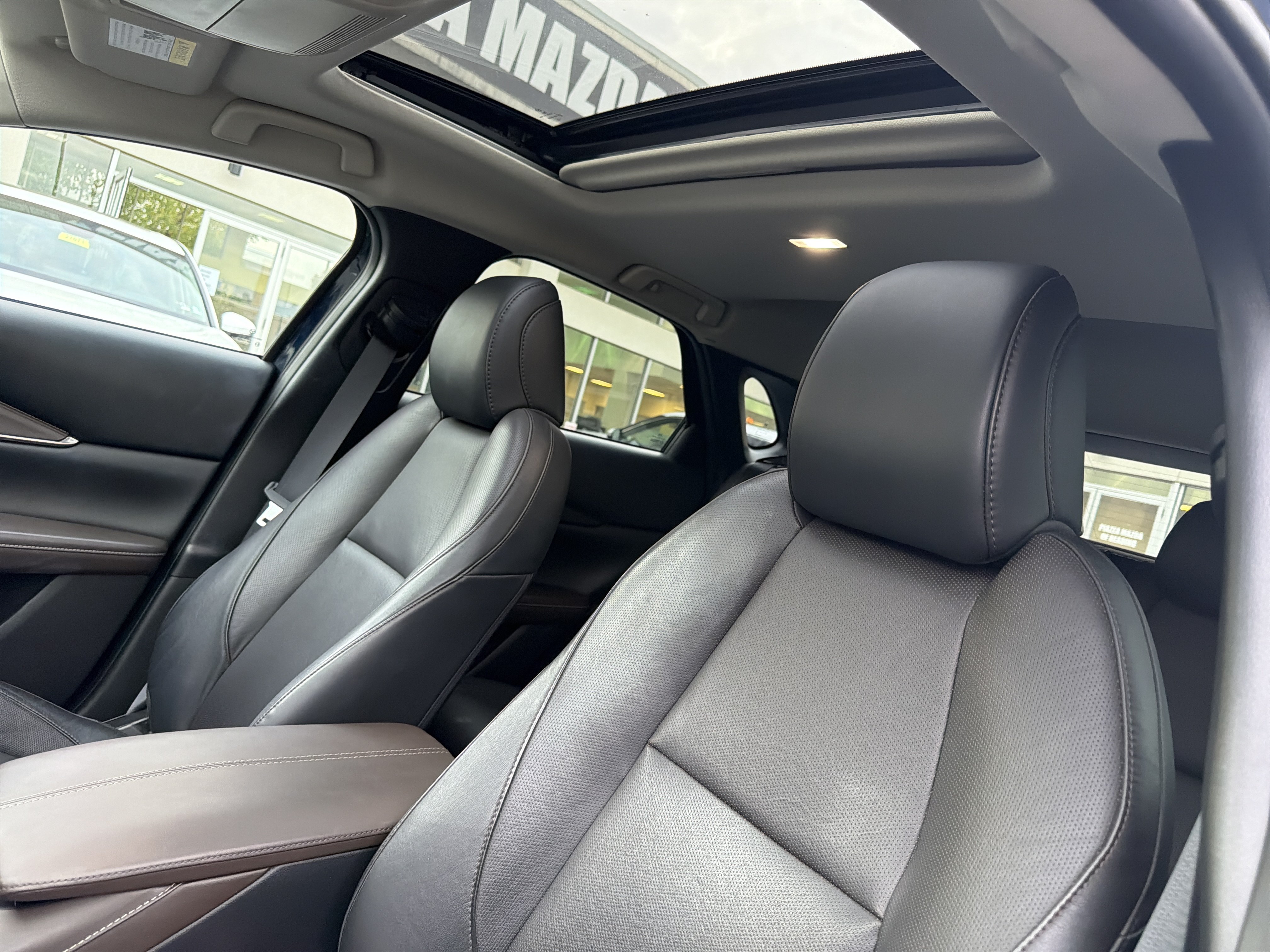 Used 2022 MAZDA CX-30 AWD 2.5 S w/ Premium Package image 8
