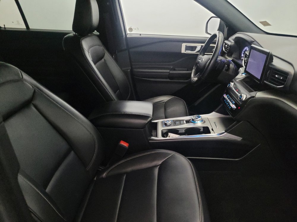 Used 2020 Ford Explorer XLT w/ Equipment Group 202A image 21