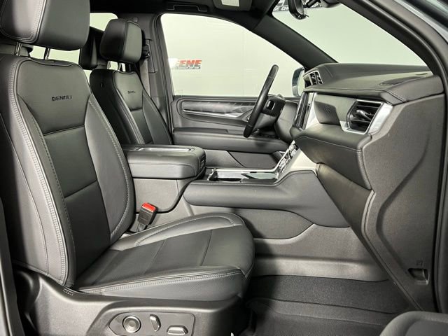 Used 2021 GMC Yukon Denali w/ Denali Premium Package image 34
