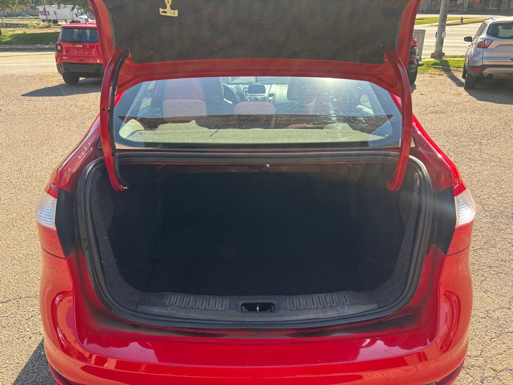 Used 2014 Ford Fiesta SE w/ Comfort Package FWD image 12