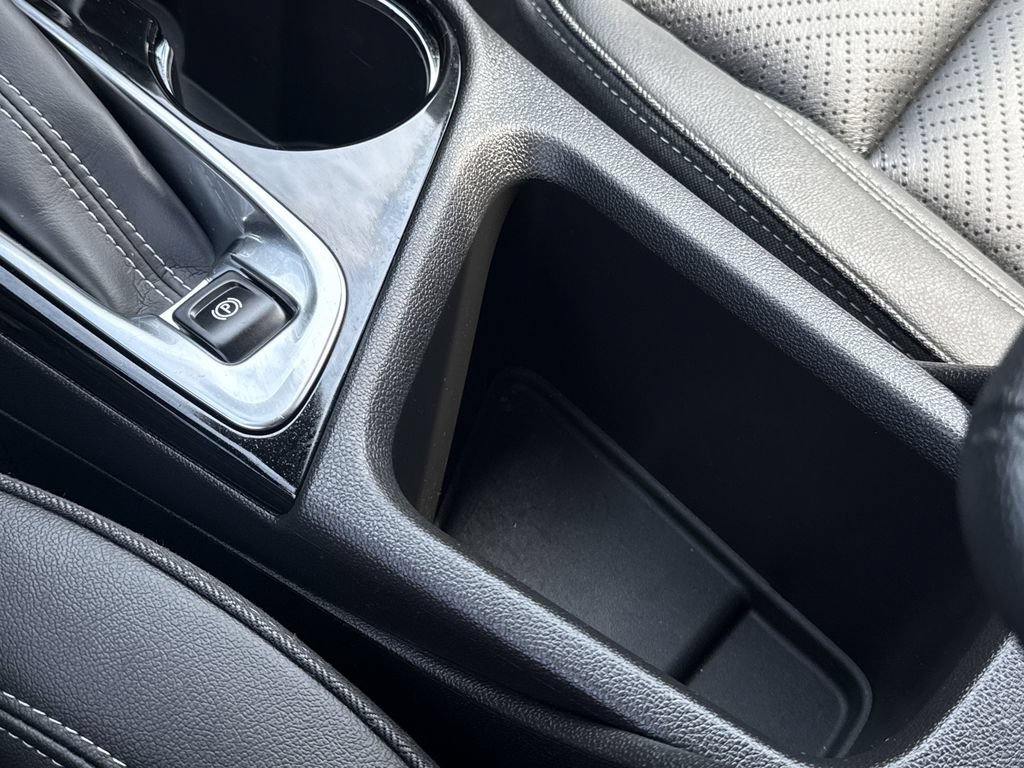 Used 2022 Buick Encore GX Essence w/ Advanced Technology Package FWD image 22