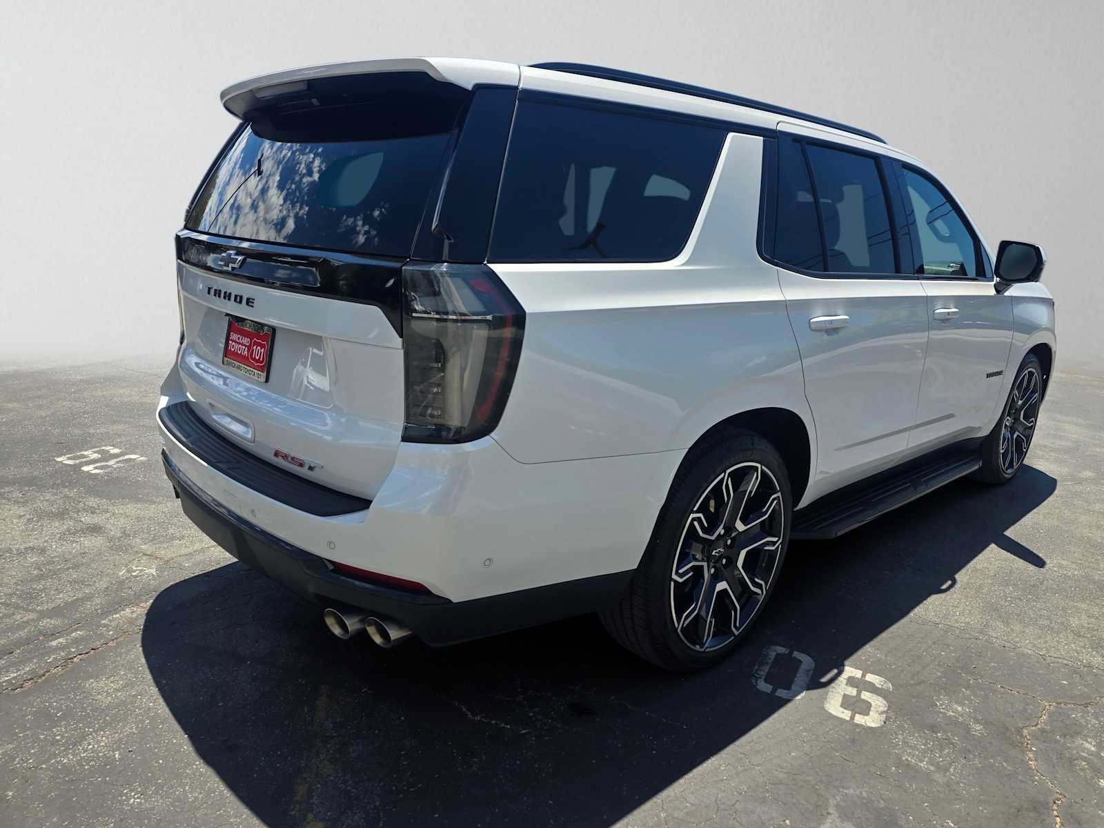 Used 2025 Chevrolet Tahoe RST w/ RST Capability Package AWD/4WD image 3