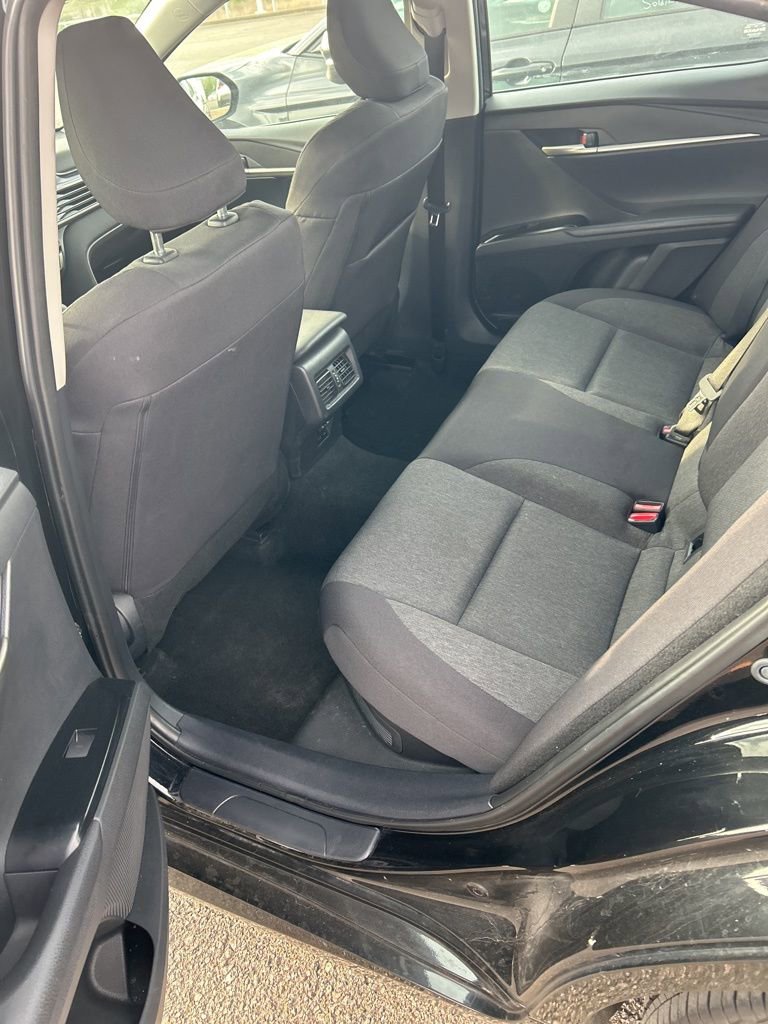 Used 2025 Toyota Camry LE image 9