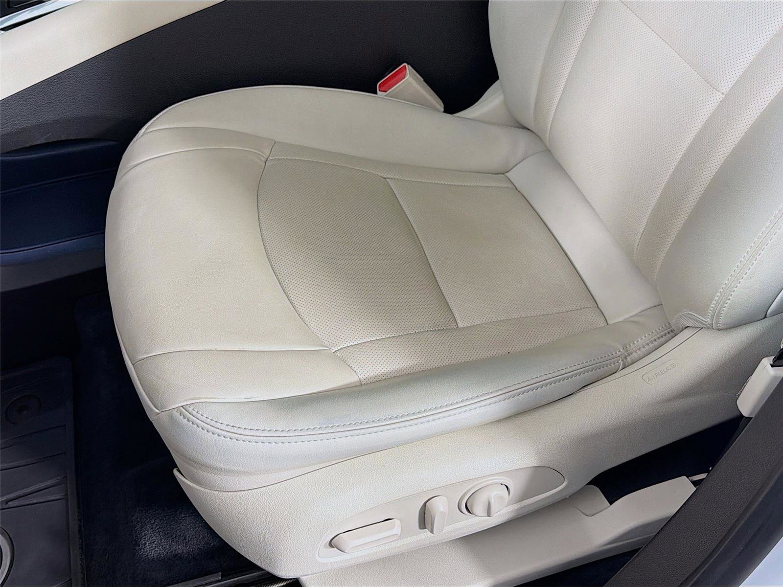 Used 2023 Buick Enclave Essence w/ Trailering Package, 5000 lbs. image 19