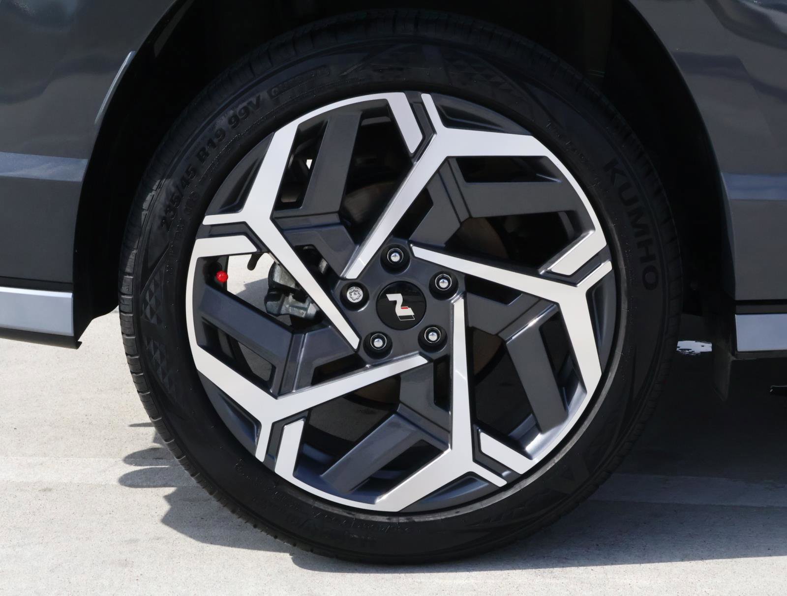 Used 2024 Hyundai Kona N Line image 8