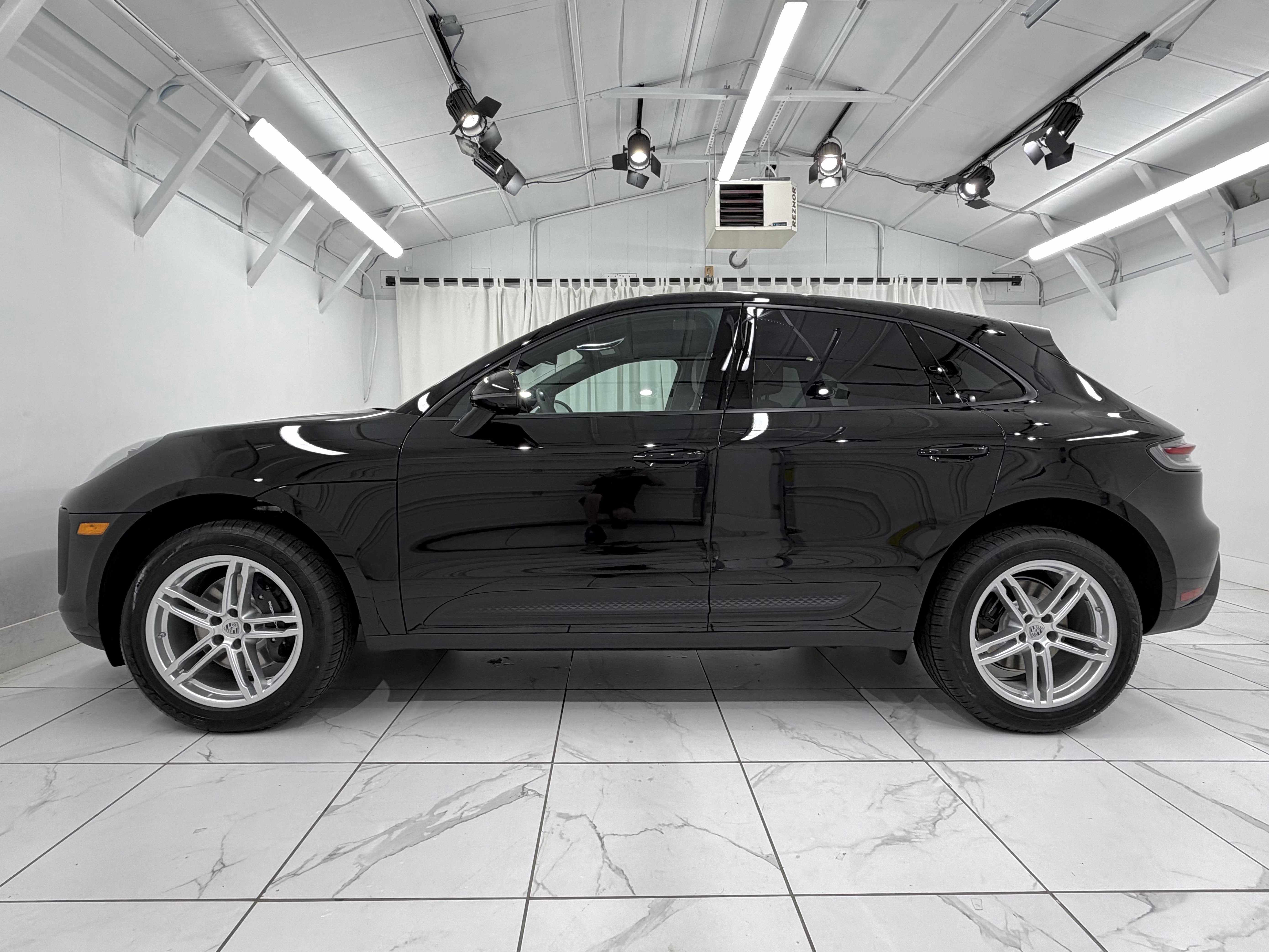 New 2026 Porsche Macan image 15