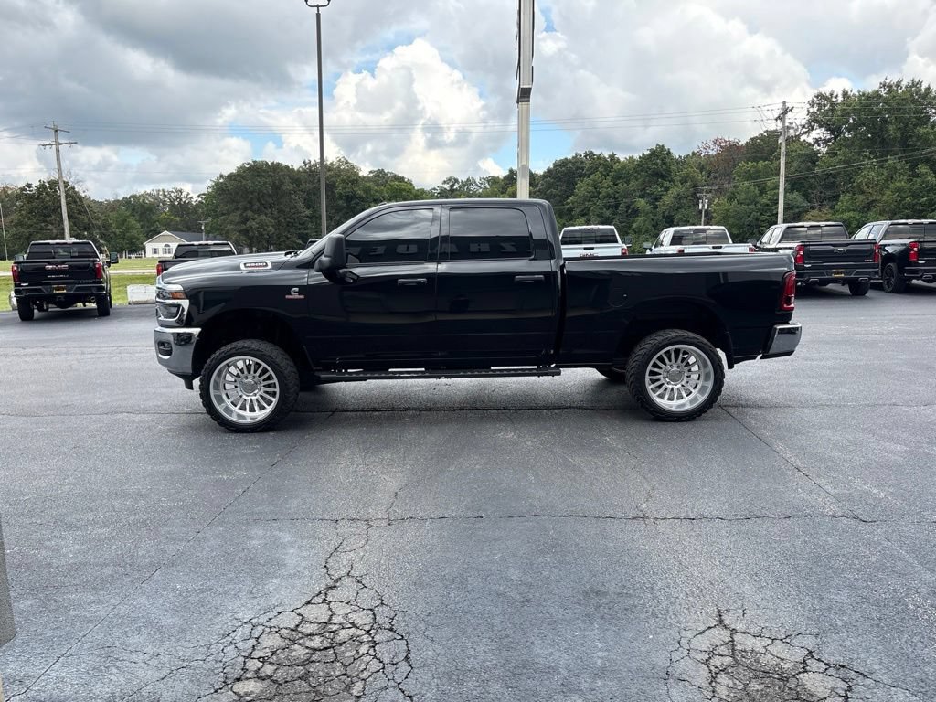 Used 2025 RAM 3500 Tradesman w/ Chrome Appearance Group AWD/4WD image 5
