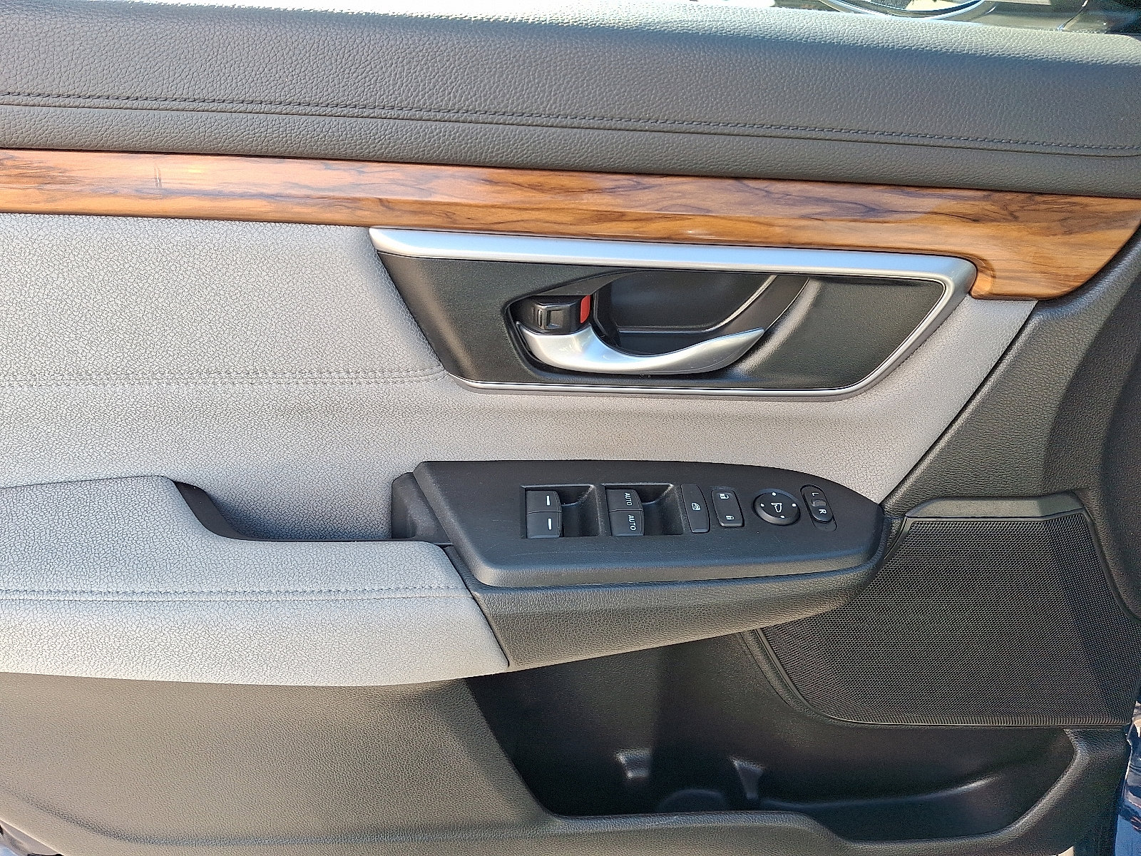 Used 2022 Honda CR-V EX image 13