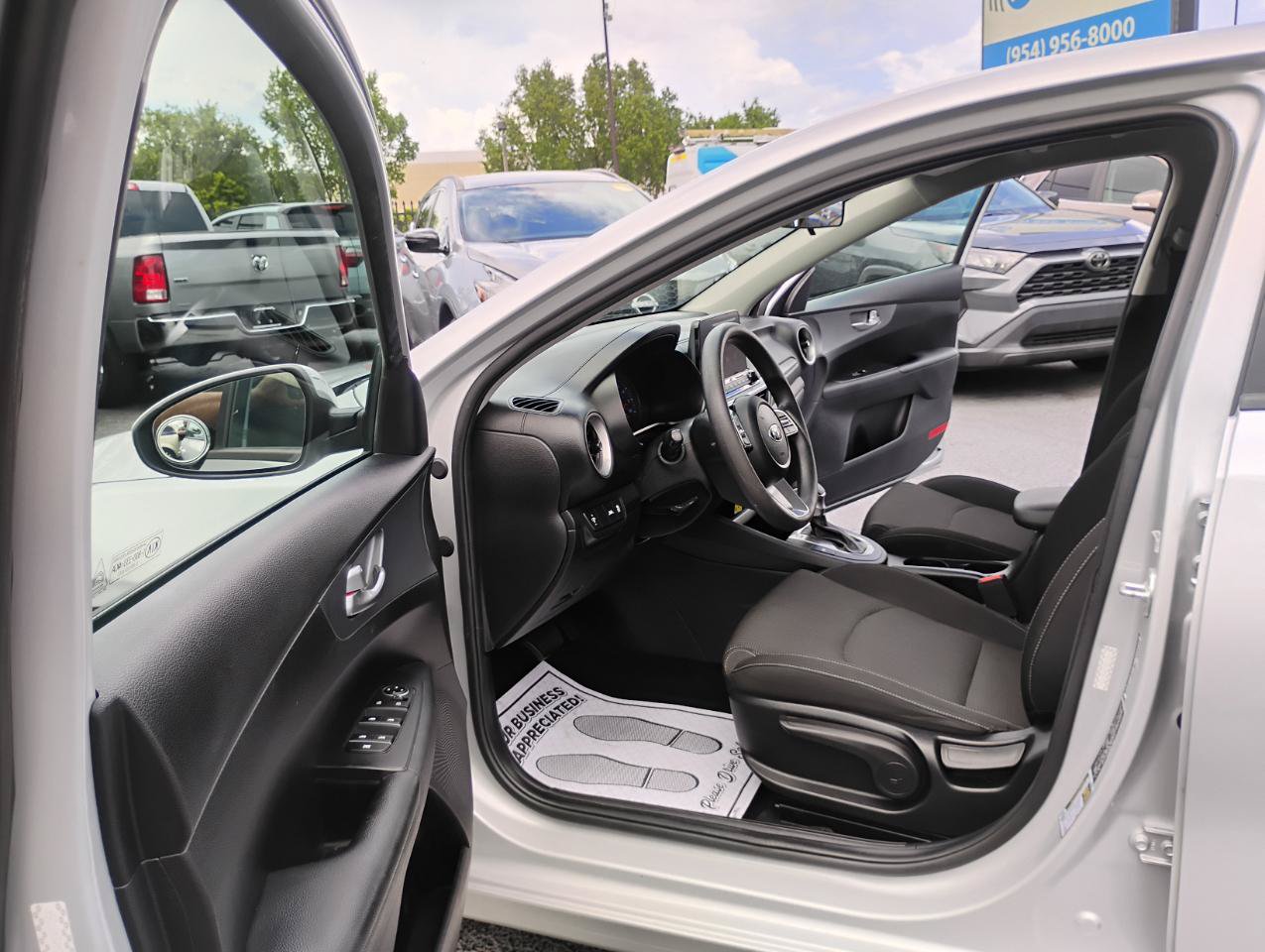 Used 2021 Kia Forte LXS FWD image 47