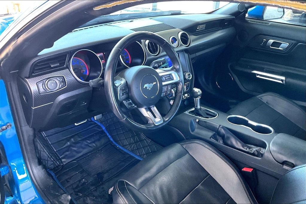 Used 2020 Ford Mustang GT Premium w/ GT Performance Package RWD image 14