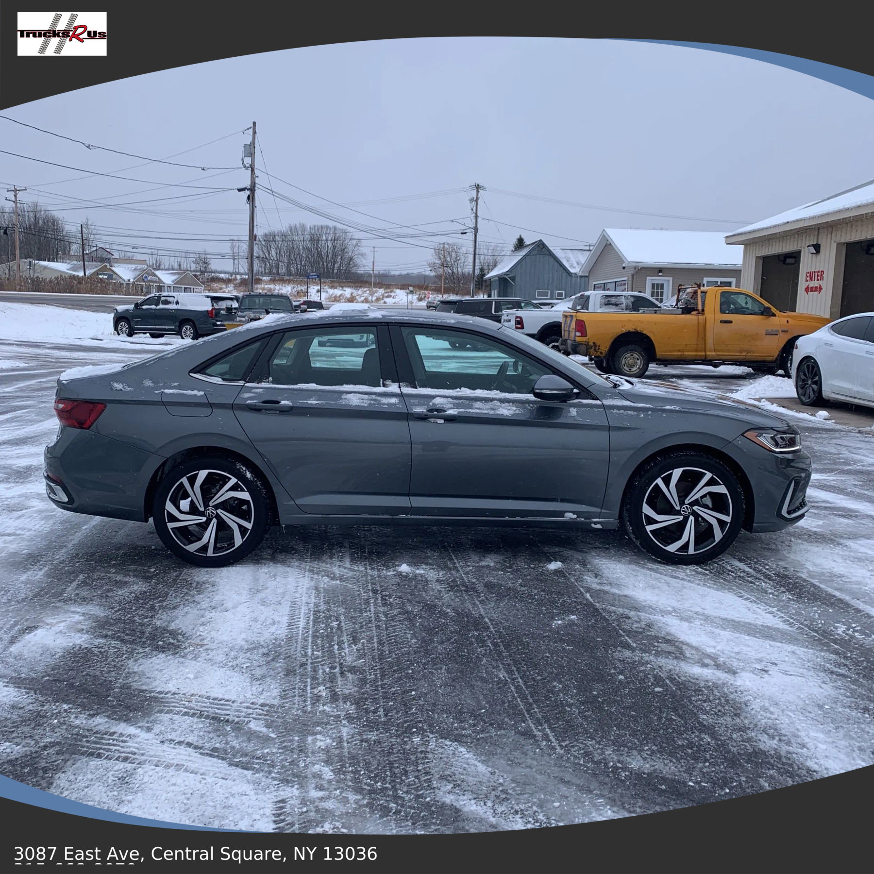 Used 2025 Volkswagen Jetta SEL image 4