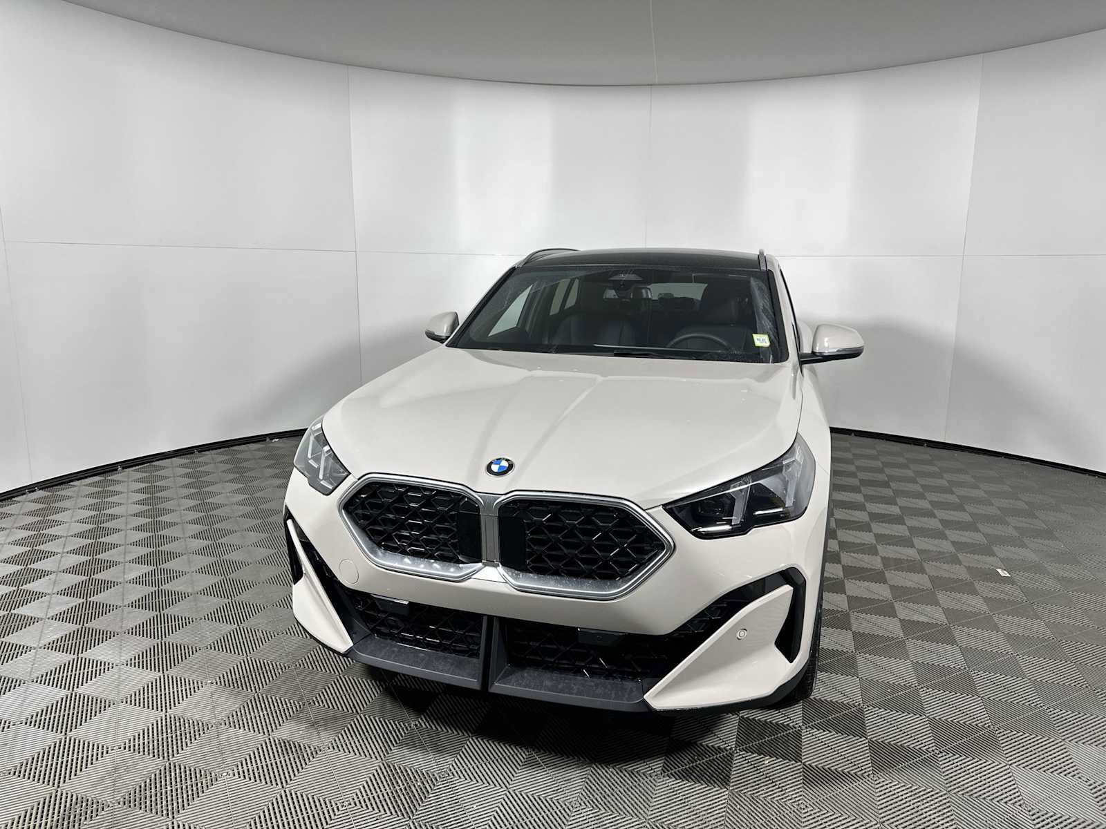 New 2026 BMW X2 xDrive28i w/ Convenience Package AWD/4WD image 7