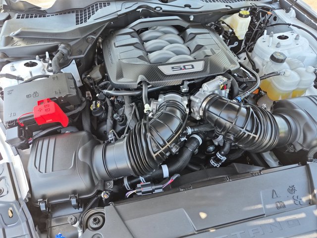 Used 2025 Ford Mustang GT Premium RWD image 27