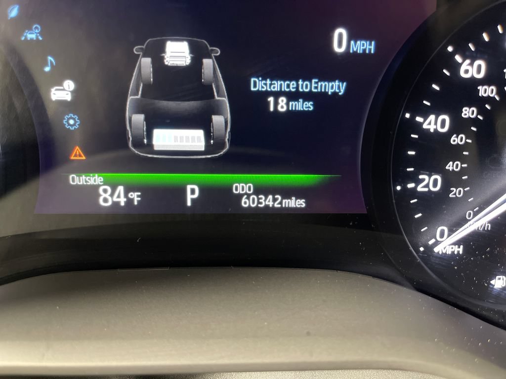 Certified 2025 Toyota Sienna XLE FWD image 19