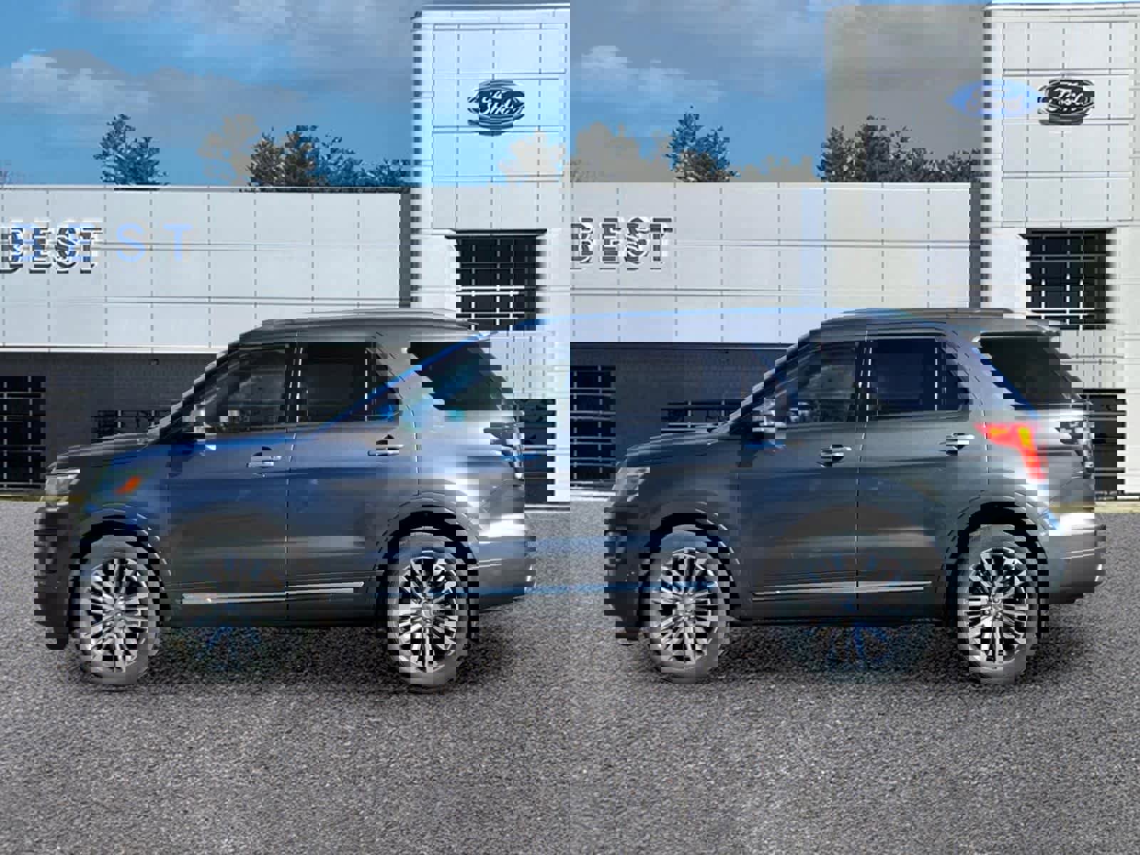 Used 2016 Ford Explorer Platinum AWD/4WD image 9