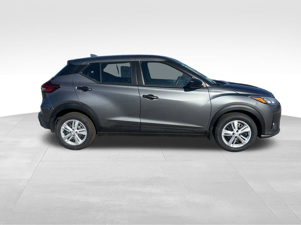 New 2025 Nissan Kicks Play S image 7