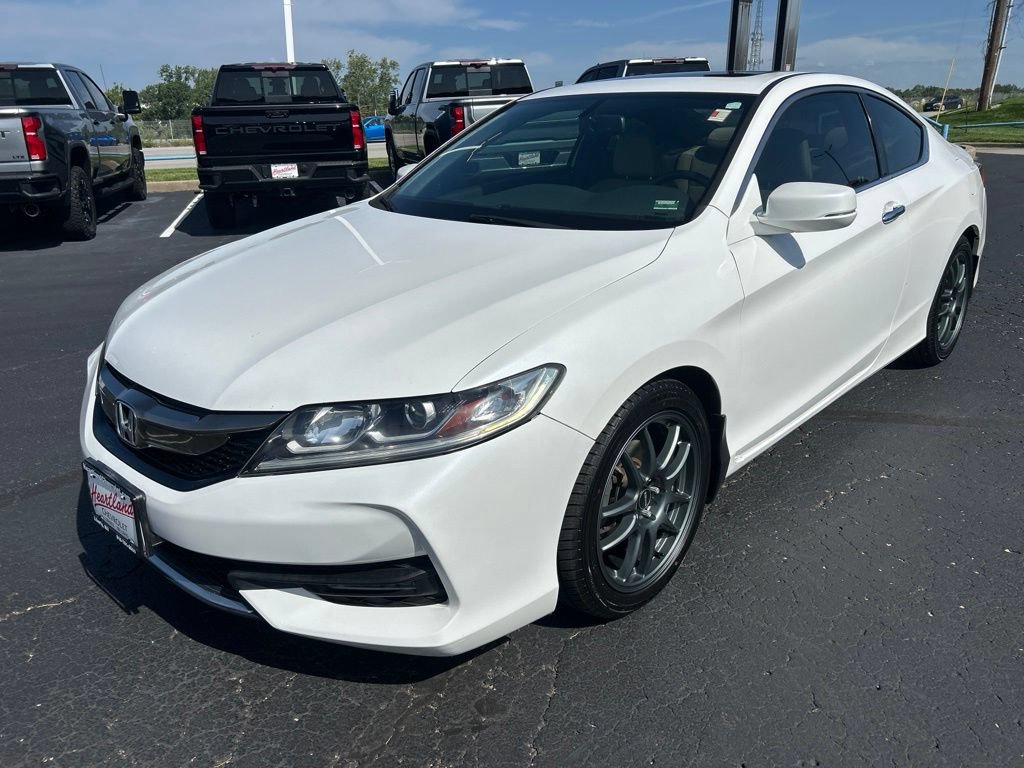 Used 2017 Honda Accord EX-L image 9