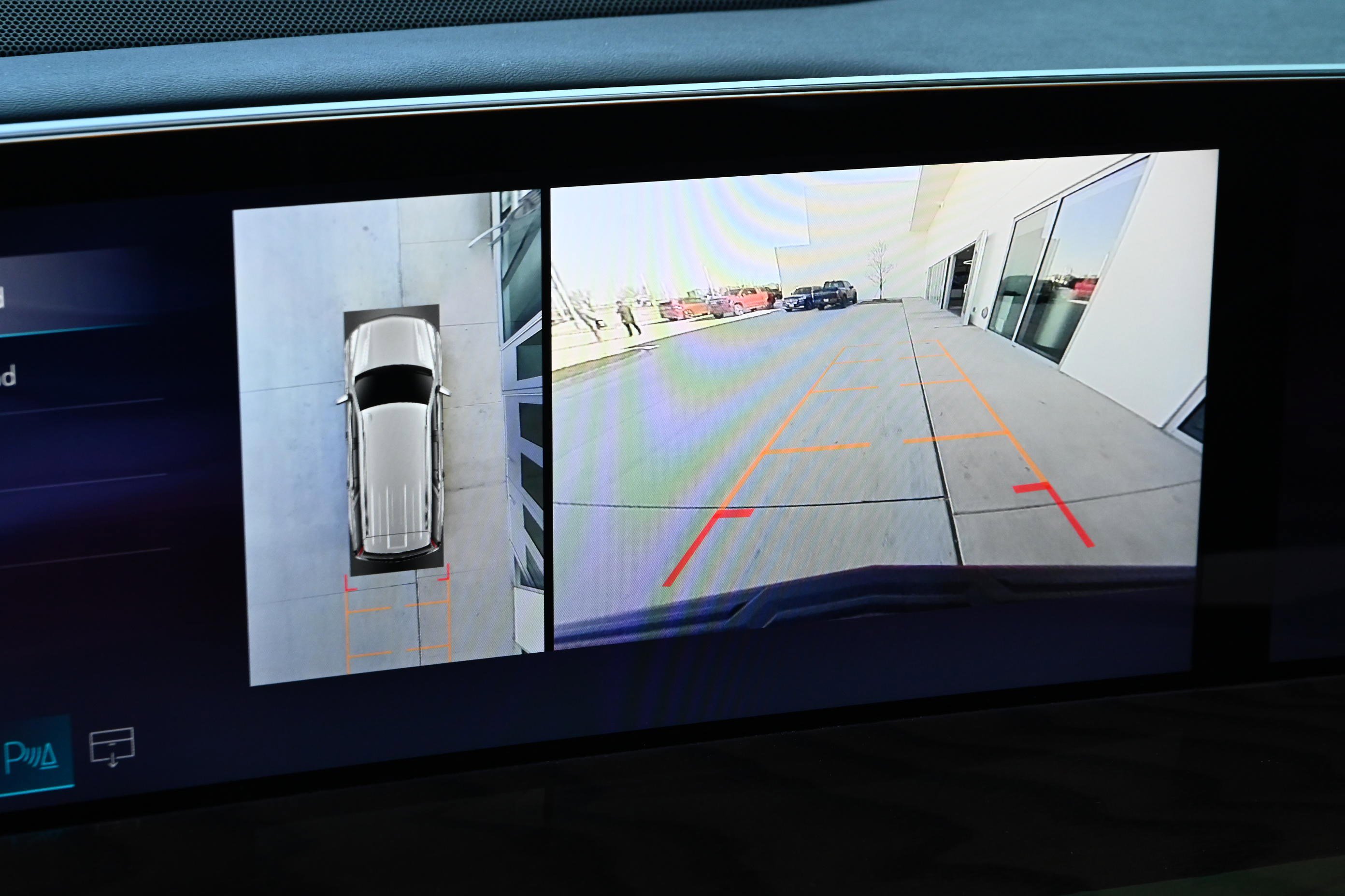 Used 2025 Cadillac Escalade Sport Platinum image 17