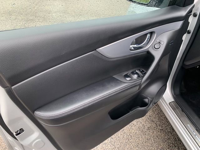 Used 2020 Nissan Rogue Sport SV w/ Technology Package AWD/4WD image 22