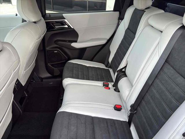 New 2026 Mitsubishi Outlander SE image 28