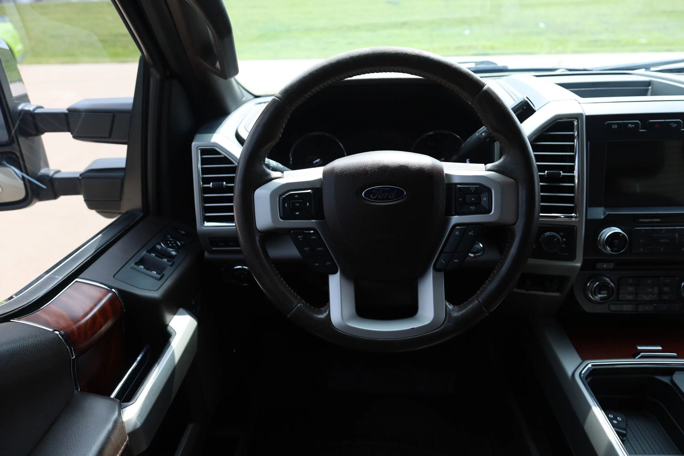 Used 2017 Ford F250 King Ranch w/ King Ranch Ultimate Package image 31