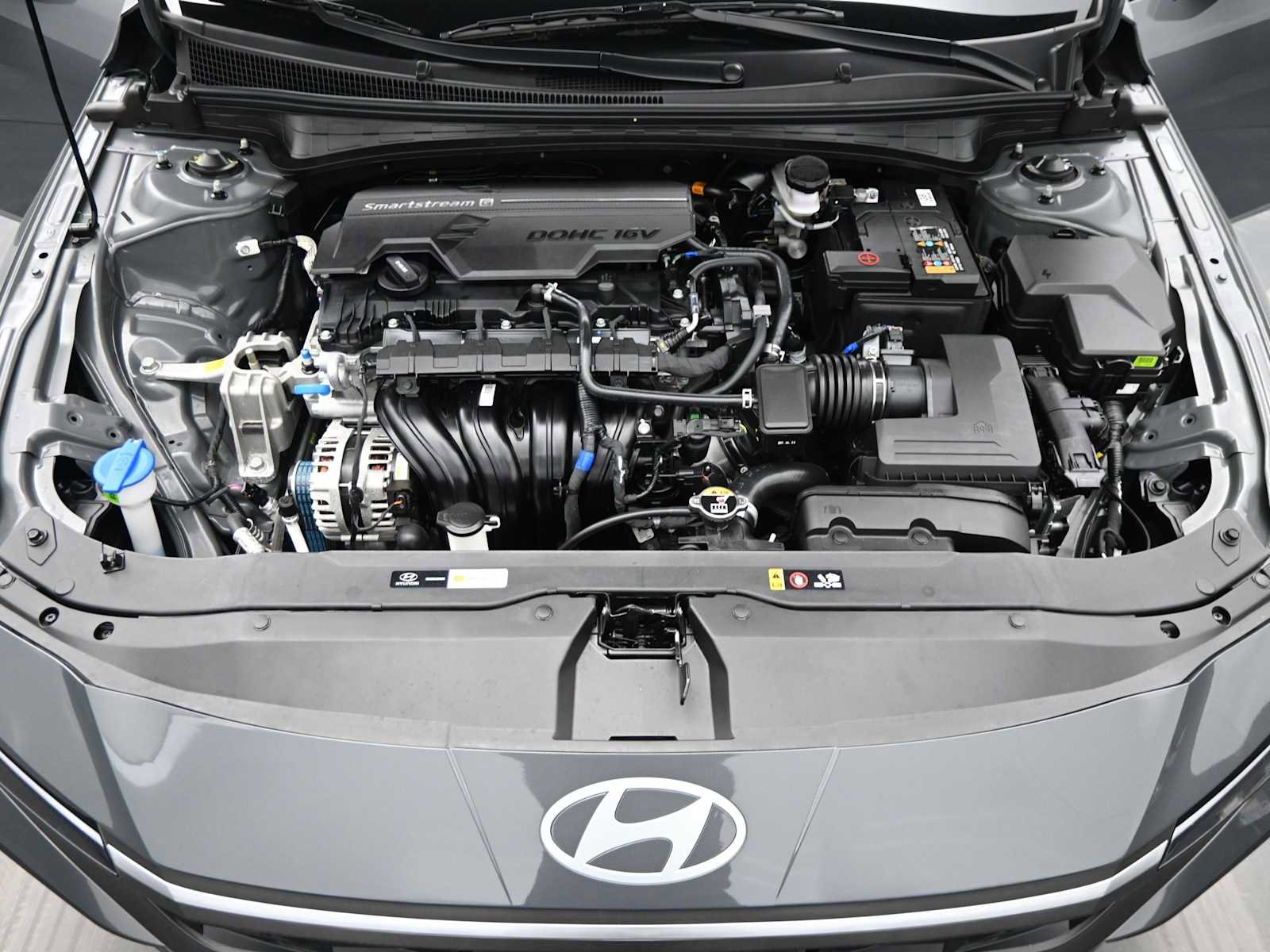 Certified 2025 Hyundai Elantra Sport image 22