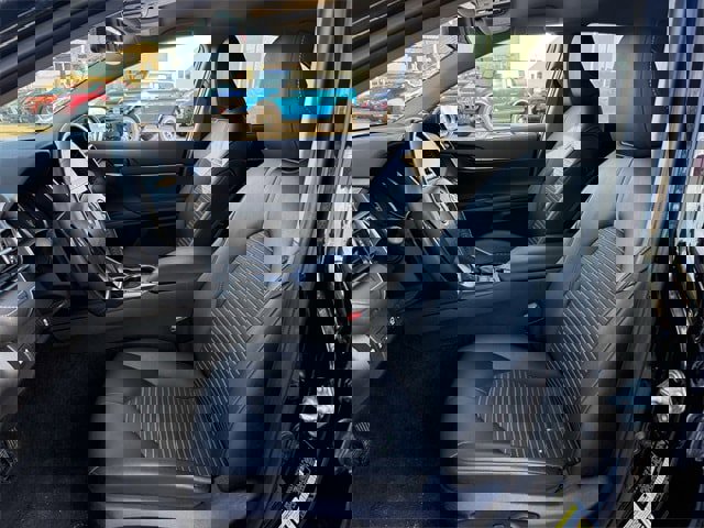 Used 2023 Toyota Camry SE image 25