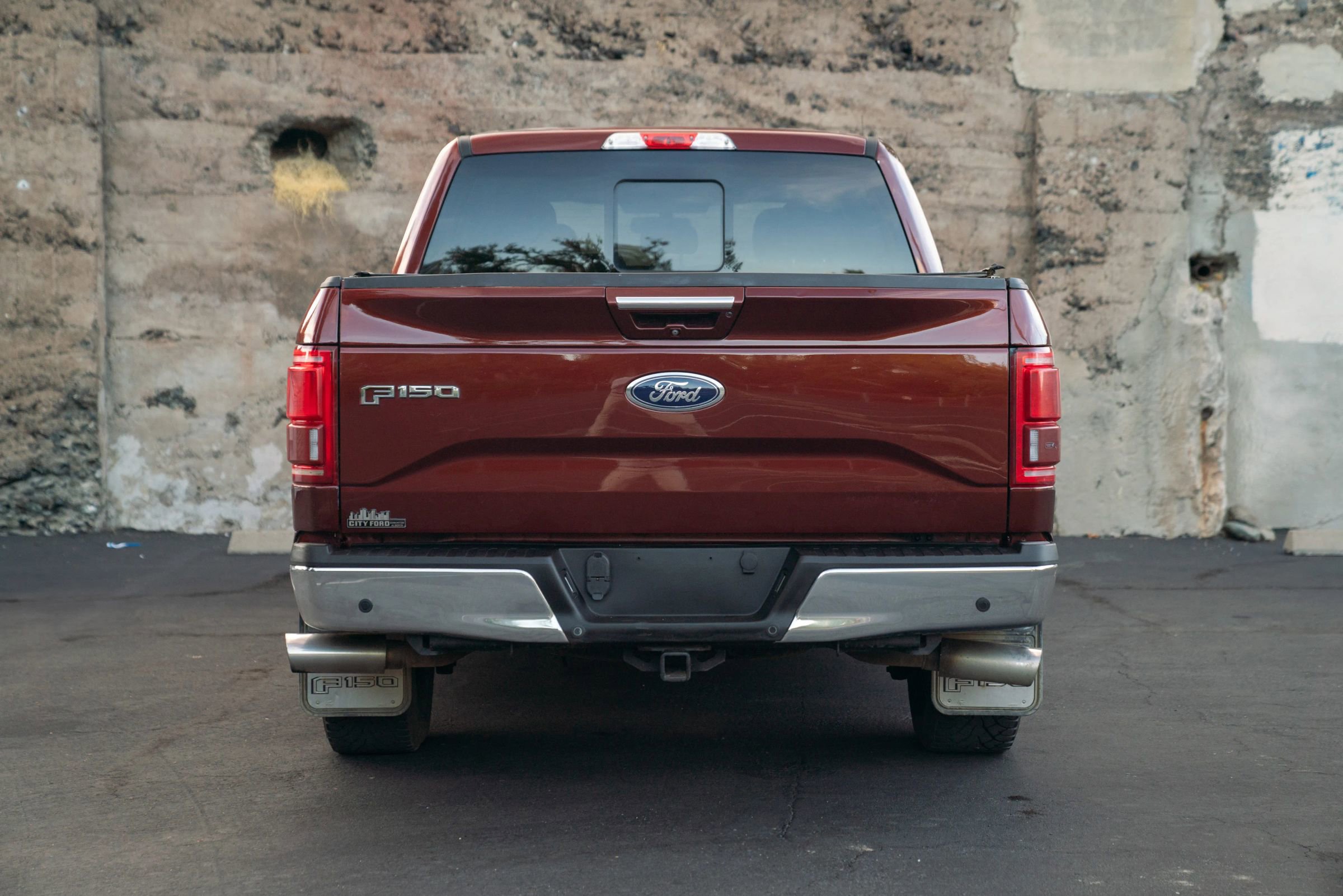 Used 2017 Ford F150 Lariat w/ Equipment Group 501A Mid image 6