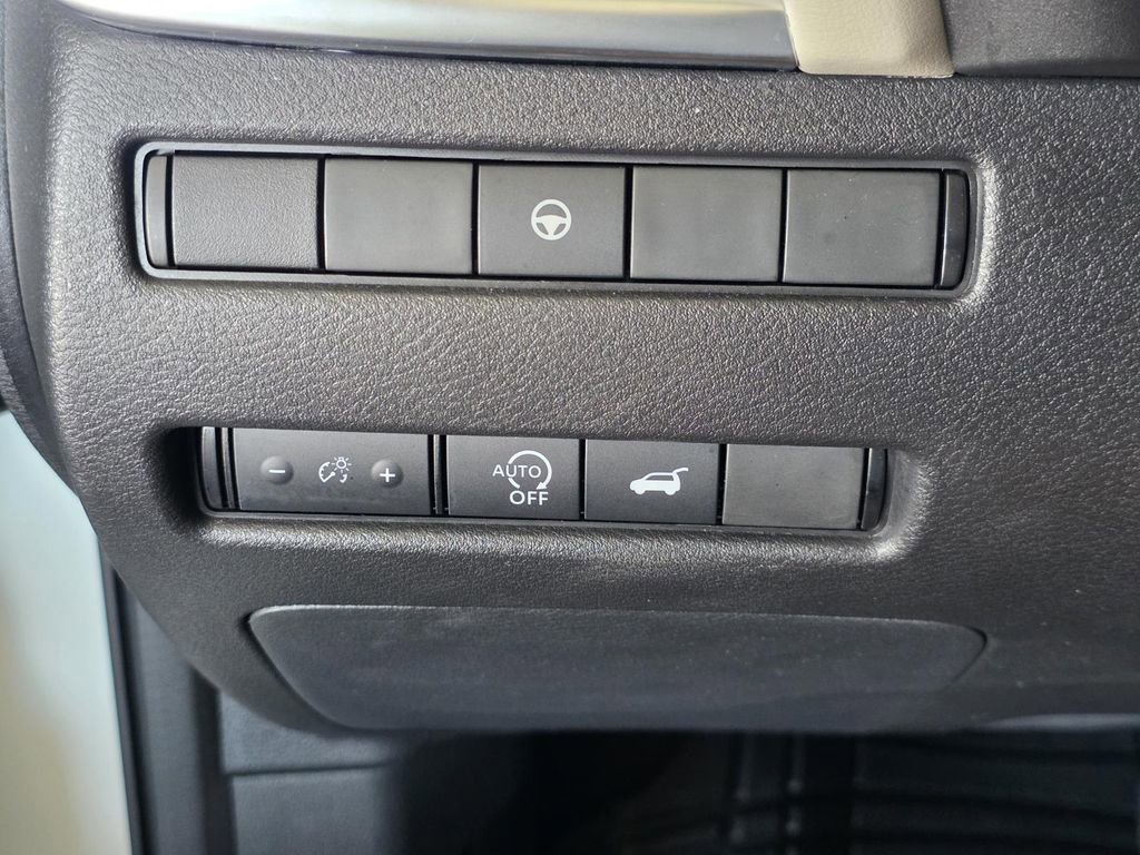 Used 2023 Nissan Rogue SL w/ SL Premium Package FWD image 34
