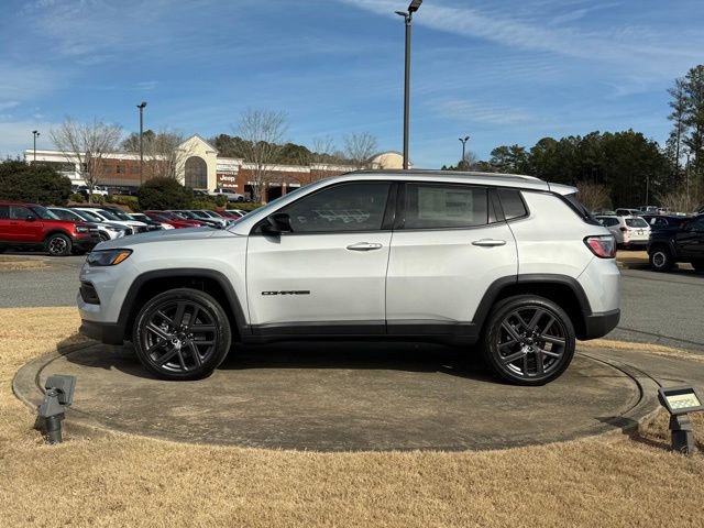 New 2026 Jeep Compass Latitude image 4
