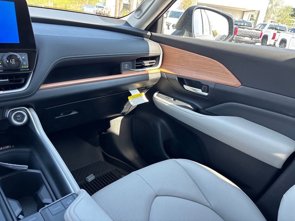 New 2026 Toyota Grand Highlander Limited image 29