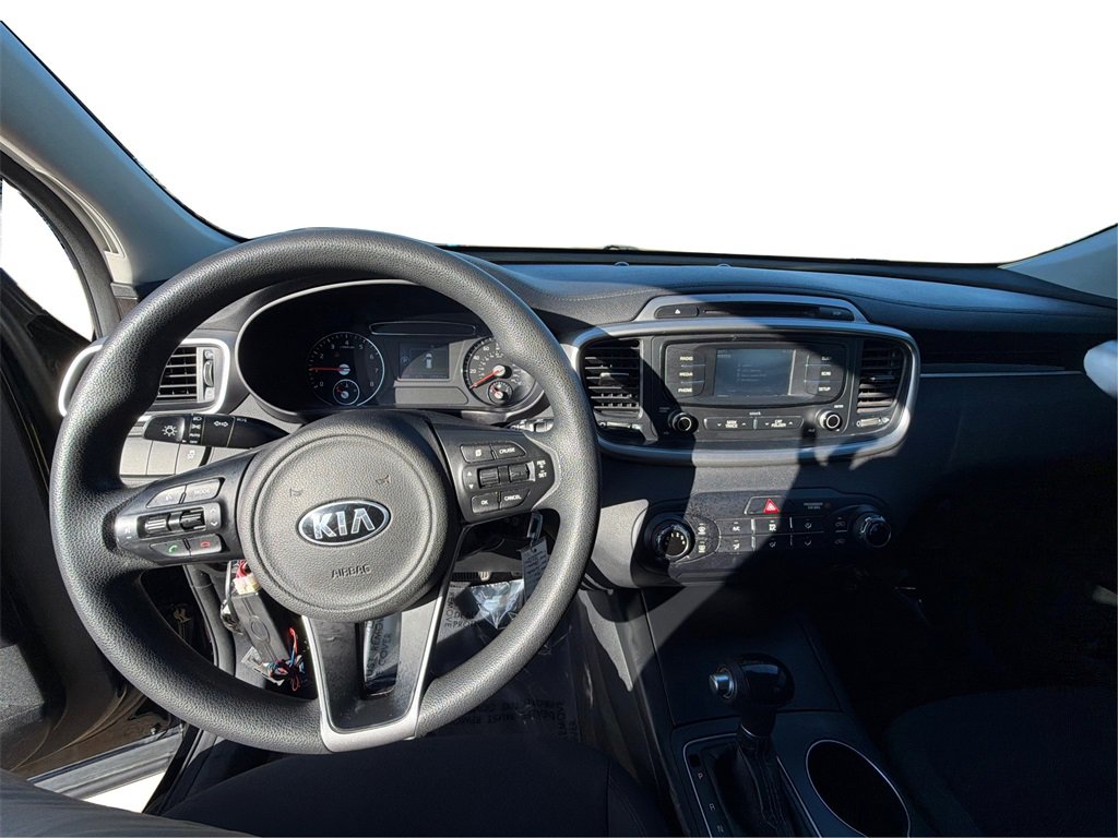 Used 2017 Kia Sorento LX image 27
