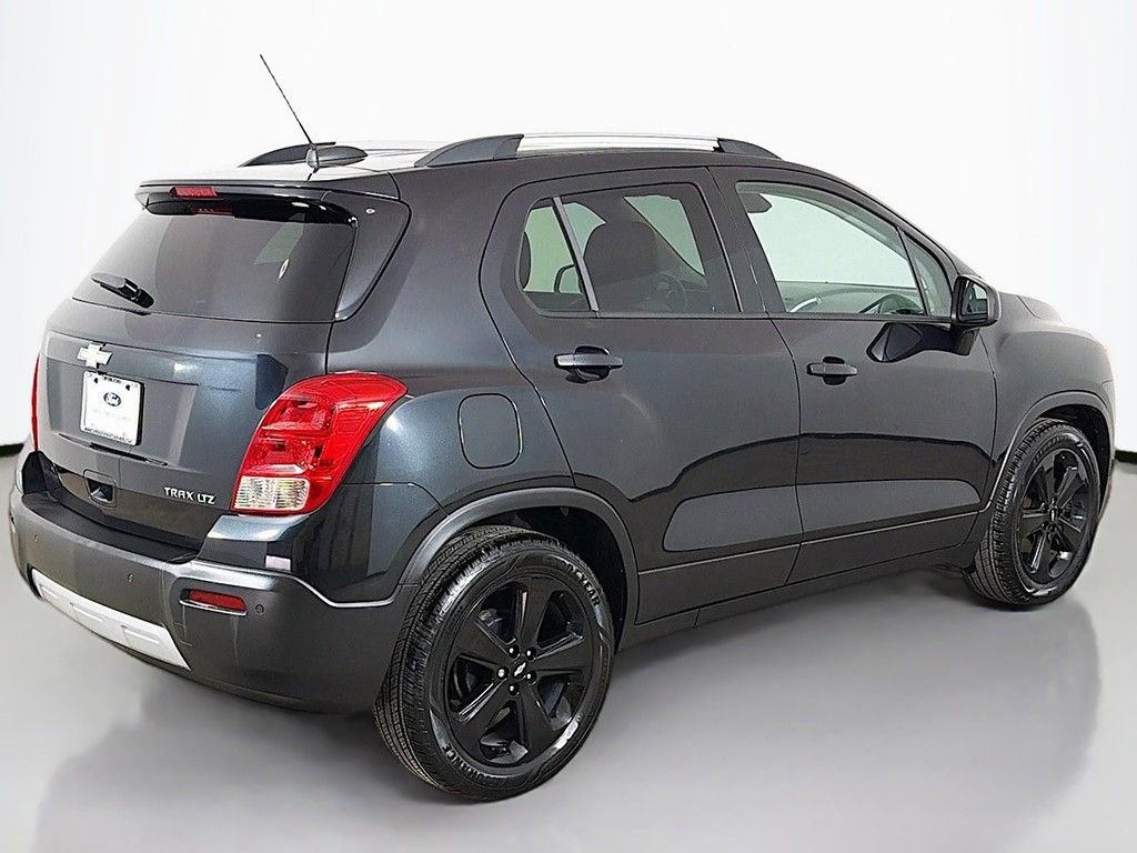 Used 2016 Chevrolet Trax LTZ w/ Midnight Edition FWD image 9