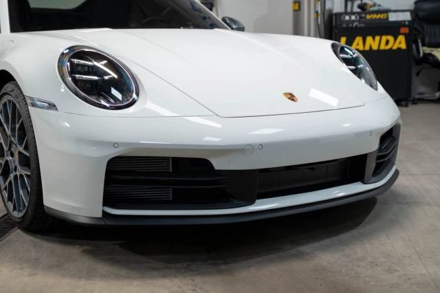Used 2025 Porsche 911 Carrera T RWD image 9