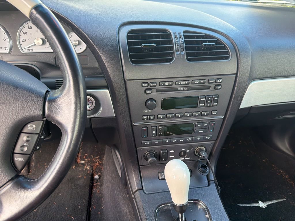 Used 2003 Ford Thunderbird image 8