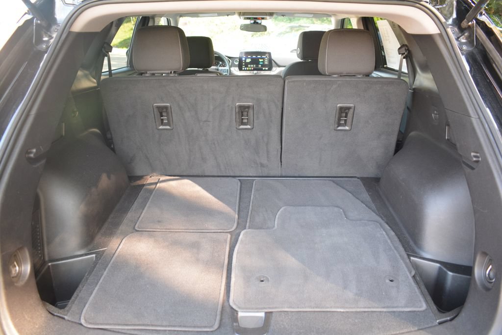 Used 2025 Chevrolet Blazer LT FWD image 22